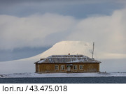 Метеостанция Острова Хейса, земля Франца-Иосифа (2023 год). Стоковое фото, фотограф Николай Гернет / Фотобанк Лори