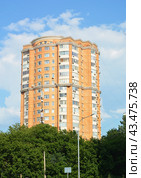 Жилой комплекс «Крутицкая набережная» в Москве (Крутицкая наб., 23). Застройщик — «Афина ЛТД» (2024 год). Редакционное фото, фотограф Александр Замараев / Фотобанк Лори
