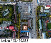 Городской пейзаж с телебашней, жилыми и промышленными зданиями. Тюмень (2021 год). Стоковое фото, фотограф Сергей Буторин / Фотобанк Лори