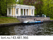 Павильон Росси в Михайловском саду, Санкт-Петербург (2023 год). Редакционное фото, фотограф Игорь Дашко / Фотобанк Лори