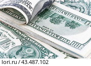 Долларовые купюры крупным планом. Фоновое изображение.  Dollar, The US currency, background. Стоковое фото, фотограф Лариса Гордеева / Фотобанк Лори