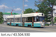 Трамвай УТМ 71-431Р «Достоевский», проспект Ленина, Екатеринбург (2024 год). Редакционное фото, фотограф Алексей Иванов / Фотобанк Лори