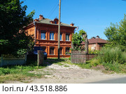 Дом чеканщика Модорова в поселке Мстера Владимирской области (2024 год). Стоковое фото, фотограф Сергей Овчинников / Фотобанк Лори