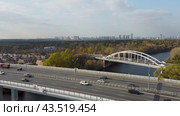 Москва. проспект Маршала Жукова. Живописный мост. жилой комплекс Берег Столицы (2024 год). Стоковое видео, видеограф Сергей Татаринцев / Фотобанк Лори