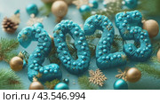Happy new year 2025 holiday background with numbers 2025. Glittering 2025 green 3D text on festive background, greeting card, Christmas and new year celebration, holiday season, sparkling light. Стоковое AI-видео, аниматор Ирина Михайличенко / Фотобанк Лори