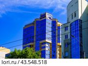 Городской пейзаж . Жилой комплекс "Статус" от ООО "Специализированнный застройщик "СтройГрупп". Воронеж, Московский проспект, 48А (2024 год). Редакционное фото, фотограф Владимир Шибаев / Фотобанк Лори