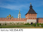 Ивановская (Тайницкая) башня и купола Успенского собора. Тульский кремль (2024 год). Стоковое фото, фотограф Анна Карасева / Фотобанк Лори