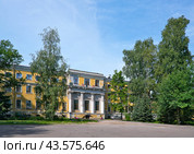 Санкт-Петербург, Троице-Сергиева Приморская пустынь. Инвалидный дом с церковью святого мученика Валериана и усыпальница графов Зубовых. Архитектор Луиджи Руска. Стоковое фото, фотограф Елена  Попкова / Фотобанк Лори