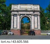 The gate was erected in 1777-1782 according to the design of A. Rinaldi, approved by Catherine II, on the border of Catherine Park to commemorate the victory over the plague in Moscow, Pushkin, Saint Petersburg; Russia (2024 год). Стоковое фото, фотограф Михаил Аккуратoв / Фотобанк Лори