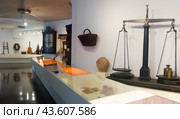 Showpieces in Museum of Ethnology and World Cultures of Barcelona, Spain (2022 год). Редакционное фото, фотограф Яков Филимонов / Фотобанк Лори