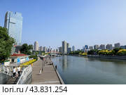 Река Хайхэ, г. Тяньцзин, Китай (2024 год). Редакционное фото, фотограф Римма Тельнова / Фотобанк Лори