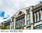 Большая Конюшенная улица, 21-23. Фрагмент здания. Санкт-Петербург. Россия (2024 год). Редакционное фото, фотограф E. O. / Фотобанк Лори