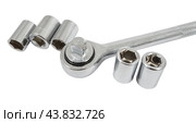 Гаечный ключ с храповым механизмом. Ratchet wrench with rubberized handle with hexagonal socket. Стоковое фото, фотограф Татьяна Д / Фотобанк Лори