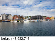 View of a marina in Tromso, North Norway (2016 год). Стоковое фото, фотограф Андрей Армягов / Фотобанк Лори