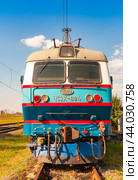 Город Ожерелье. Эксплуатационное локомотивное депо. Электровоз ЧС2К-884 (2012 год). Редакционное фото, фотограф Зобков Юрий / Фотобанк Лори