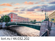 Краснофлотский мост, Исаакиевский собор, река Мойка, Санкт-Петербург (2018 год). Стоковое фото, фотограф Baturina Yuliya / Фотобанк Лори