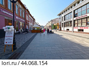Пешеходная улица Урицкого. Город  Иркутск (2024 год). Редакционное фото, фотограф Александр Тараканов / Фотобанк Лори