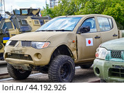 Трофейный японский внедорожник Mitsubishi L200. Передвижная выставка трофейной техники НАТО "Сила v правде- гордость и победа". Город Тюмень (2024 год). Редакционное фото, фотограф Александр Тараканов / Фотобанк Лори