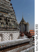 Буддистский храм Ват Арун (храм Утренней зари).  Бангкок , Таиланд (2023 год). Редакционное фото, фотограф Дымов Игорь / Фотобанк Лори