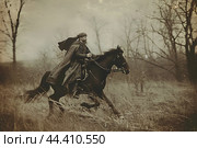 Всадник. Старая почтовая карточка. Стоковое AI-изображение, AI-художник Щеголева Ольга / Фотобанк Лори