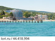 ST.ST. CONSTANTINE AND HELENA, BULGARIA - YUNE 01, 2015: sea coast with hotels Sirius and Asalia and beaches. Стоковое фото, фотограф ИВА Афонская / Фотобанк Лори