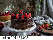 Decadent chocolate berry cake on elegant tablescape. Стоковое AI-изображение, AI-художник Иван Рябоконь / Фотобанк Лори