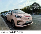 Changan BenBen is a 5-door city car hatchback. Pink small Changan Benni. Редакционное фото, фотограф Константин Григорьев / Фотобанк Лори