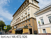 Малая Никитская улица, дом 16/5. Москва (2024 год). Редакционное фото, фотограф E. O. / Фотобанк Лори
