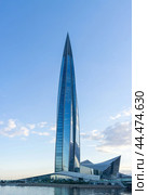 View of the Lakhta Centre skyscraper on the shore of the Gulf of Kronshtadt (2024 год). Редакционное фото, фотограф Евгений Харитонов / Фотобанк Лори