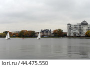 Яхты на Верхнем пруду в Калининграде (2022 год). Редакционное фото, фотограф Free Wind / Фотобанк Лори