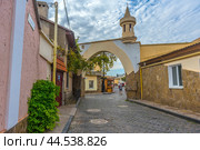 Gates of the old city. Evpatoria, Republic of Crimea 2022. Редакционное фото, фотограф Анна Кривицкая / Фотобанк Лори