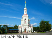 Вид на древний Екатерининский собор (1782 год) в солнечный день. Кингисепп, Ленинградская Область (2024 год). Стоковое фото, фотограф Дмитрий Мельников / Фотобанк Лори