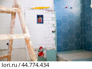 Interior of the bathroom during renovation work. Стоковое фото, фотограф Яков Филимонов / Фотобанк Лори