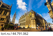 Ghent, Belgium - August 06, 2022: Buildings of Ghent City Hall and Town Hal. Редакционное фото, фотограф Яков Филимонов / Фотобанк Лори