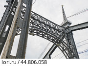 Староволжский мост. Крупный план. Тверь. Россия. Редакционное фото, фотограф E. O. / Фотобанк Лори