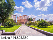Район Хитровка, Кухня при трактире Хитрова рынка,  Исторические плиты, Хитровская площадь, Подколокольный переулок, Москва (2023 год). Стоковое фото, фотограф Baturina Yuliya / Фотобанк Лори