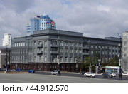 Здание Законодательного собрания Челябинской области. Челябинск, проспект Ленина, 56​ / улица Кирова, 114 (2024 год). Редакционное фото, фотограф Алексей Иванов / Фотобанк Лори