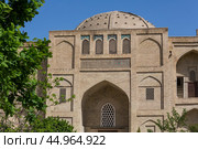 Nadir Divan Begi Khanaka in historic center of Bukhara (2022 год). Стоковое фото, фотограф Юлия Белоусова / Фотобанк Лори