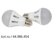 Светодиодные осветительные лампы E27 на белом фоне. LED energy saving bulb. Стоковое фото, фотограф Татьяна Д / Фотобанк Лори