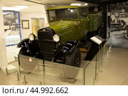 Автомобиль ГАЗ-АА «Полуторка» в заводском музее Горьковского автозавода в Нижнем Новгороде (2024 год). Редакционное фото, фотограф Илья Юрукин / Фотобанк Лори