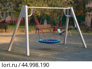 Playgrounds for children in the courtyard of the house. Стоковое фото, фотограф Александр Поташев / Фотобанк Лори
