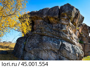 Древние горы Хакасии. Каменный парк. (Ширинские Столбы) (2019 год). Редакционное фото, фотограф Александр Галинский / Фотобанк Лори