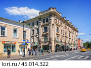 Доходный дом Ф.С. Рахманова, улица Покровка, Москва (2023 год). Редакционное фото, фотограф Baturina Yuliya / Фотобанк Лори