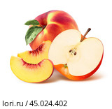 Whole peach, quarter and apple half isolated on white background. Стоковое фото, фотограф Катерина Ковалева / Фотобанк Лори