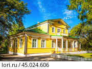 Барский дом в усадьбе Пушкина, село Большое Болдино. Редакционное фото, фотограф Илья Старков / Фотобанк Лори