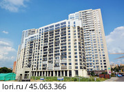 Жилой комплекс RiverSky в Москве (улица Виктора Маслова, 2). Корпуса 7 и 8. Застройщик — группа компаний «Инград». (2024 год). Редакционное фото, фотограф Александр Замараев / Фотобанк Лори