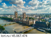 Пейзажная фотография Лондона с высоты птичьего полёта. Вид на Биг-Бен. Стоковое AI-изображение, AI-художник Максим Коломыченко / Фотобанк Лори