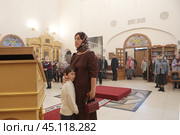 Литургия в Александро Невском храме Балашихи. Редакционное фото, фотограф Дмитрий Неумоин / Фотобанк Лори