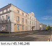 Здание банка Агора во 2-ом Троицком пер., 3, в  Москве. Редакционное фото, фотограф Владимир Чинин / Фотобанк Лори