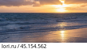 Sunrise sky over Atlantic ocean. Dominican republic (2022 год). Стоковое фото, фотограф EugeneSergeev / Фотобанк Лори